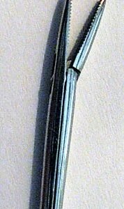 Goldfields Alligator Extraction Tweezer