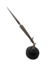 reverse tweezer with base