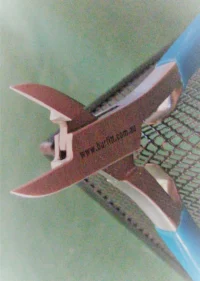 2490_diagonal-cutter-with-green-background-2